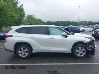 2022 Toyota Highlander LE with VIN 5TDBZRBH8NS242559, listed as a IAAI auction lot 42366399 with 200,915 mi miles and . Bid and sale history available at DreamBid. Image 13.