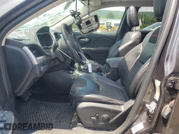 2017 Jeep Cherokee Trailhawk with VIN 1C4PJMBS2HW524373, listed as a Copart auction lot 62162765 with 67,429 mi miles and Salvage title. Bid and sale history available at DreamBid. Image 7.