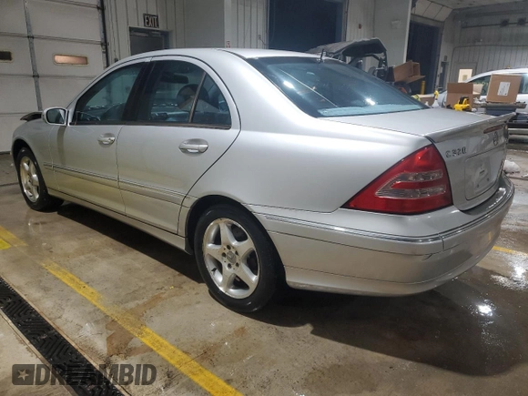2002 Mercedes-Benz C 230/260/280/320 with VIN WDBRF64J22F252245, listed as a Copart auction lot 88292315 with 147,764 mi miles and Salvage Title. Bid and sale history available at DreamBid. Image 2.