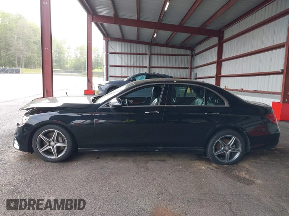 2017 Mercedes-Benz E 300 Luxury with VIN WDDZF4KB3HA084967, listed as a IAAI auction lot 42281964 with 77,270 mi miles and . Bid and sale history available at DreamBid. Image 14.