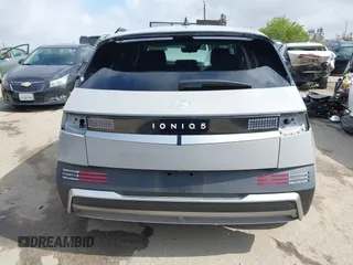 2025 Hyundai Ioniq 5 z VIN 7YAKM4DA8SY002745, wystawiony jako IAAI lot #42135641 z przebiegiem 686 mil mil oraz . Historia ofert i sprzedaży dostępna na DreamBid. Obrazek 17.