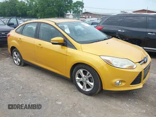 2012 Ford Focus SE z VIN 1FAHP3F2XCL220912, wystawiony jako IAAI lot #42246306 z przebiegiem 99 162 mil mil oraz . Historia ofert i sprzedaży dostępna na DreamBid. Obrazek 1.
