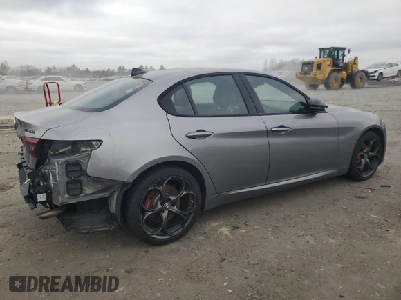 2021 Alfa Romeo Giulia Ti z VIN ZARFANBN5M7643959, wystawiony jako Copart lot #48424255 z przebiegiem 62 075 mil mil oraz Szkoda całkowita • Salvage title. Historia ofert i sprzedaży dostępna na DreamBid. Obrazek 3.