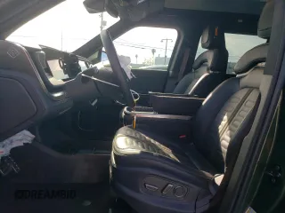 2024 Rivian R1S Adventure z VIN 7PDSGABA6RN033514, wystawiony jako Copart lot #89296455 z przebiegiem Nie podano mil oraz Szkody całkowita. Historia ofert i sprzedaży dostępna na DreamBid. Obrazek 7.