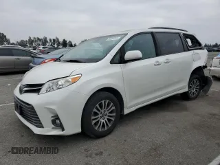 2018 Toyota Sienna XLE Auto Access Seat with VIN 5TDYZ3DC1JS913878, listed as a Copart auction lot 50591525 with 70,268 mi miles and Salvage Title. Bid and sale history available at carsss.com. Image 1.