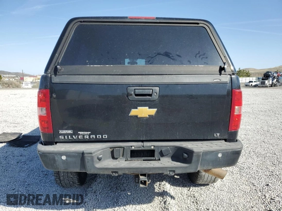 2011 Chevrolet Silverado 1500 LT with VIN 1GCRKSE30BZ401059, listed as a Copart auction lot 52354715 with 200,014 mi miles and Salvage Title. Bid and sale history available at DreamBid. Image 6.