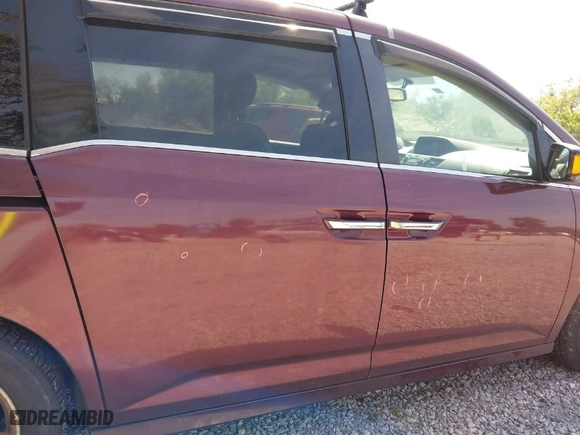 2013 Honda Odyssey Touring with VIN 5FNRL5H96DB037947, listed as a IAAI auction lot 41813910 with 231,920 mi miles. Bid and sale history available at carsss.com. Image 19.