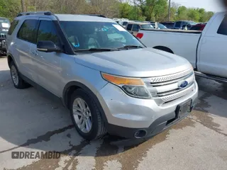 2013 Ford Explorer XLT with VIN 1FM5K7D89DGA54088, listed as a IAAI auction lot 41907411 with 193,014 mi miles. Bid and sale history available at carsss.com. Image 1.