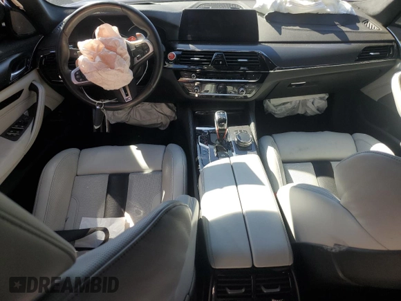 2019 BMW M5 Competition z VIN WBSJF0C55KB284512, wystawiony jako Copart lot #49328765 z przebiegiem Nie podano mil oraz Szkoda całkowita • Salvage title. Historia ofert i sprzedaży dostępna na DreamBid. Obrazek 8.