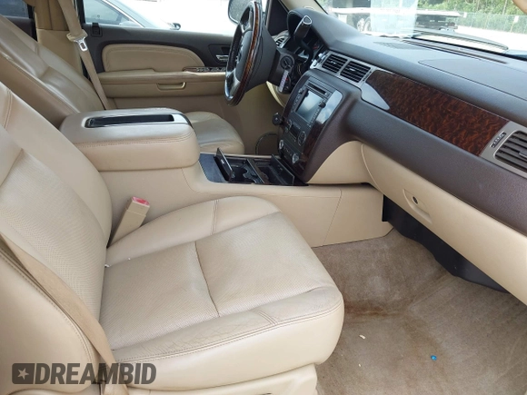 2009 GMC Yukon Denali z VIN 1GKFK032X9R236556, wystawiony jako IAAI lot #40805429 z przebiegiem 183 042 mil mil oraz . Historia ofert i sprzedaży dostępna na DreamBid. Obrazek 5.