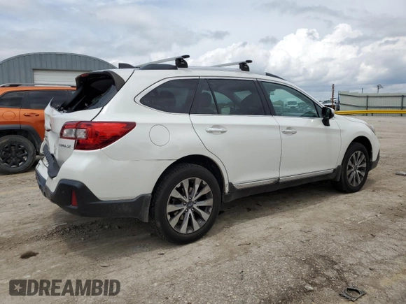 2018 Subaru Outback Touring z VIN 4S4BSATC0J3317674, wystawiony jako Copart lot #57211034 z przebiegiem 98 632 mil mil oraz Szkoda całkowita • Salvage title. Historia ofert i sprzedaży dostępna na DreamBid. Obrazek 3.