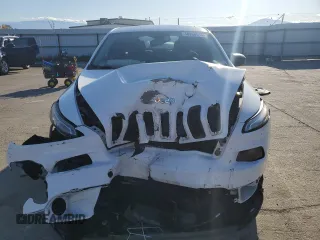 2014 Jeep Cherokee Sport with VIN 1C4PJLAB4EW241559, listed as a Copart auction lot 48268515 with 120,084 mi miles and Salvage Title. Bid and sale history available at DreamBid. Image 5.