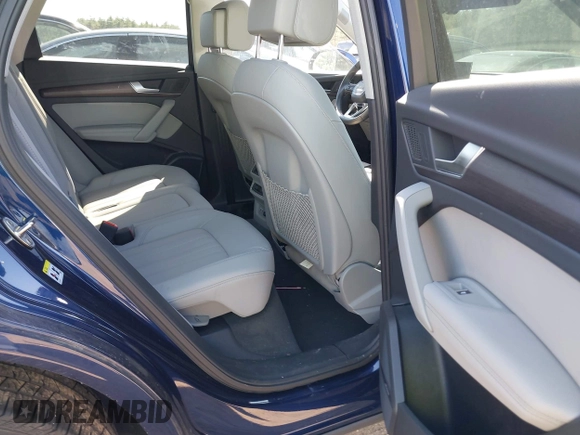 2023 Audi Q5 S line Premium Plus z VIN WA1EAAFY4P2052682, wystawiony jako IAAI lot #42118016 z przebiegiem 24 135 mil mil oraz . Historia ofert i sprzedaży dostępna na DreamBid. Obrazek 8.