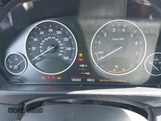 2013 BMW 3 Series 328i с VIN WBA3C1G59DNR45594, выставлен на аукционе IAAI как лот 42250547 с пробегом 183 452 миль миль и . История ставок и продаж доступна на DreamBid. Изображение 7.