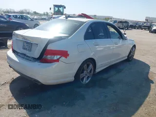 2011 Mercedes-Benz C 300 Sport с VIN WDDGF5EB2BA523947, выставлен на аукционе IAAI как лот 42012039 с пробегом 230 948 миль миль и . История ставок и продаж доступна на DreamBid. Изображение 4.