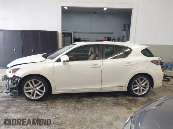 2014 Lexus CT 200h Hybrid with VIN JTHKD5BH4E2201634, listed as a IAAI auction lot 41068948 with 132,125 mi miles. Bid and sale history available at carsss.com. Image 15.