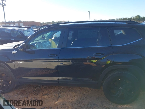 2023 Volkswagen Atlas SE with VIN 1V2JR2CA1PC532665, listed as a IAAI auction lot 41698530 with 40,862 mi miles and . Bid and sale history available at DreamBid. Image 14.