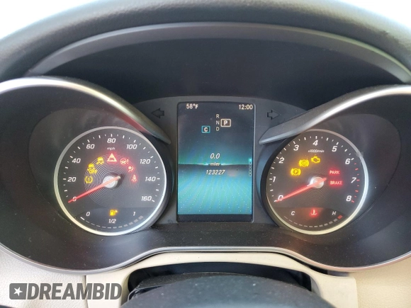 2019 Mercedes-Benz C 300 z VIN 55SWF8DB0KU310090, wystawiony jako Copart lot #78418004 z przebiegiem 123 227 mil mil oraz Szkoda całkowita • Salvage title. Historia ofert i sprzedaży dostępna na DreamBid. Obrazek 9.