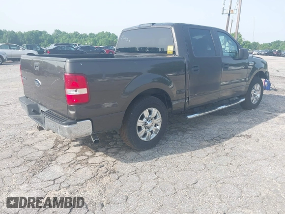 2007 Ford F-150 XLT z VIN 1FTRW12W57KC02330, wystawiony jako IAAI lot #42246828 z przebiegiem 321 712 mil mil oraz . Historia ofert i sprzedaży dostępna na DreamBid. Obrazek 4.