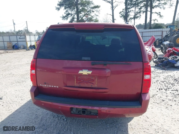 2007 Chevrolet Suburban LT with VIN 1GNFC16J97J355929, listed as a IAAI auction lot 41626223 with 186,644 mi miles. Bid and sale history available at carsss.com. Image 16.
