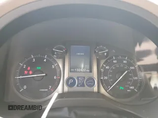 2017 Lexus GX 460 z VIN JTJBM7FX6H5153147, wystawiony jako Copart lot #52006515 z przebiegiem 132 422 mil mil oraz Szkoda całkowita • Salvage title. Historia ofert i sprzedaży dostępna na DreamBid. Obrazek 9.