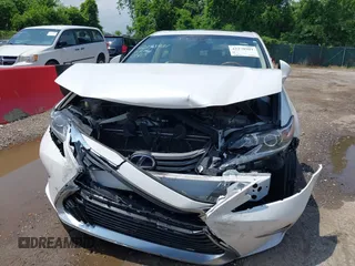 2016 Lexus ES 300h z VIN JTHBW1GG8G2110372, wystawiony jako IAAI lot #42278981 z przebiegiem 140 963 mil mil oraz . Historia ofert i sprzedaży dostępna na DreamBid. Obrazek 12.