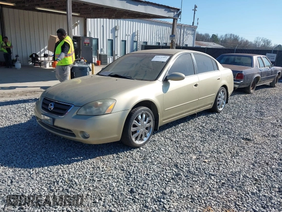 2002 Nissan Altima S with VIN 1N4AL11D92C287784, listed as a IAAI auction lot 41671404 with 131,942 mi miles. Bid and sale history available at carsss.com. Image 2.