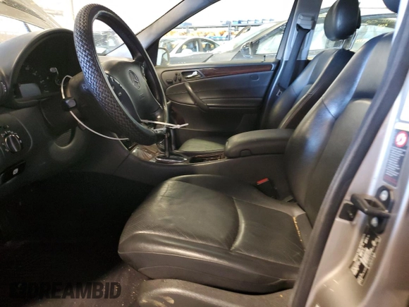 2004 Mercedes-Benz C 320 with VIN WDBRF64J24F547073, listed as a Copart auction lot 83461944 with 98,420 mi miles and Salvage Title. Bid and sale history available at DreamBid. Image 7.