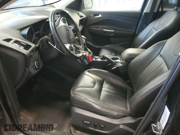 2013 Ford Escape Titanium z VIN 1FMCU9J90DUA98718, wystawiony jako Copart lot #63683005 z przebiegiem 101 036 mil mil oraz Czysty tytuł • Clean title. Historia ofert i sprzedaży dostępna na DreamBid. Obrazek 7.