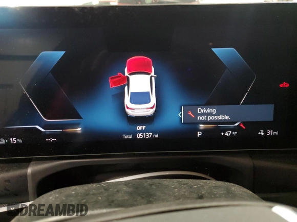 2024 BMW i4 xDrive40 z VIN WBY83FB06RFT27327, wystawiony jako Copart lot #84040704 z przebiegiem 5 137 mil mil oraz Szkoda całkowita • Salvage title. Historia ofert i sprzedaży dostępna na DreamBid. Obrazek 9.