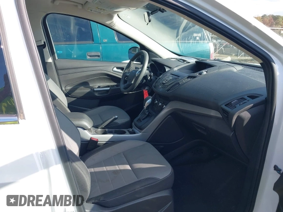 2014 Ford Escape SE with VIN 1FMCU0GX0EUE35004, listed as a IAAI auction lot 40811631 with 126,464 mi miles. Bid and sale history available at carsss.com. Image 5.