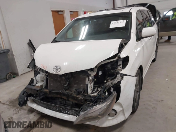 2017 Toyota Sienna SE with VIN 5TDXZ3DCXHS875329, listed as a IAAI auction lot 41650353 with Not provided miles and . Bid and sale history available at DreamBid. Image 12.