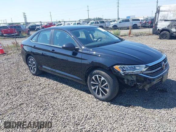 2024 Volkswagen Jetta S с VIN 3VW5M7BU9RM094258, выставлен на аукционе IAAI как лот 42575410 с пробегом 15 639 миль миль и . История ставок и продаж доступна на DreamBid. Изображение 1.