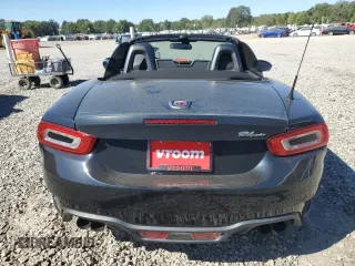 2017 FIAT 124 Spider Elaborazione Abarth z VIN JC1NFAEK1H0118751, wystawiony jako Copart lot #74992314 z przebiegiem 74 521 mil mil oraz Szkoda całkowita • Salvage title. Historia ofert i sprzedaży dostępna na DreamBid. Obrazek 6.