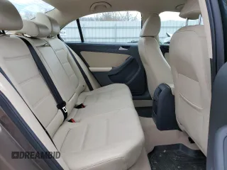 2014 Volkswagen Jetta Sedan SE with VIN 3VWD17AJ7EM257642, listed as a Copart auction lot 52286235 with 81,502 mi miles and Clean Title. Bid and sale history available at carsss.com. Image 10.