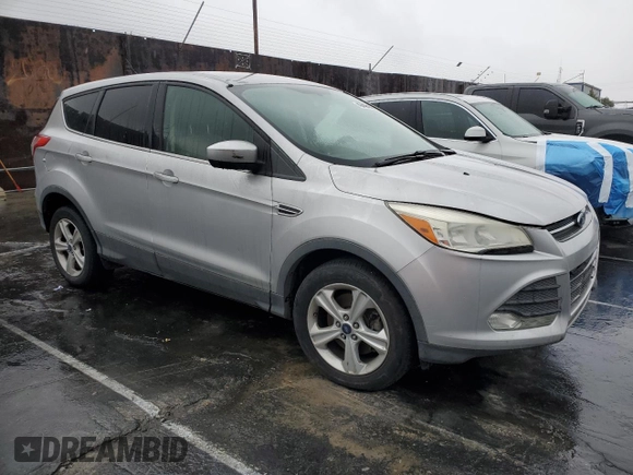 2013 Ford Escape SE with VIN 1FMCU9G98DUB40401, listed as a Copart auction lot 49440175 with 165,068 mi miles and Salvage Title. Bid and sale history available at carsss.com. Image 4.
