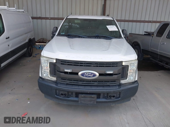 2017 Ford F-250 XLT с VIN 1FT7X2A65HEC33329, выставлен на аукционе IAAI как лот 42350771 с пробегом 153 596 миль миль и . История ставок и продаж доступна на DreamBid. Изображение 12.