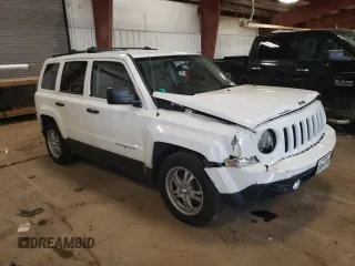 2014 Jeep Patriot Sport with VIN 1C4NJPBA0ED692052, listed as a Copart auction lot 61053555 with Not provided miles and Clean title. Bid and sale history available at DreamBid. Image 4.
