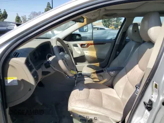 2005 Volvo V70 with VIN YV1SW640752467944, listed as a Copart auction lot 52462375 with 104,439 mi miles and Salvage Title. Bid and sale history available at carsss.com. Image 7.