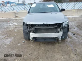 2021 Jeep Compass Latitude with VIN 3C4NJCBB2MT526500, listed as a IAAI auction lot 41642304 with 51,315 mi miles and . Bid and sale history available at carsss.com. Image 6.
