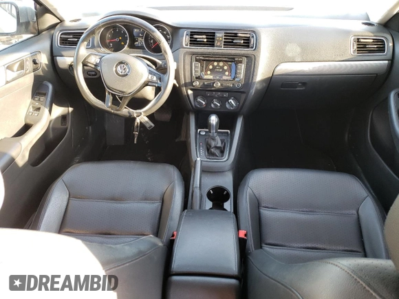 2015 Volkswagen Jetta SE z VIN 3VWD07AJ4FM229656, wystawiony jako Copart lot #49211565 z przebiegiem 96 173 mil mil oraz Szkoda całkowita • Salvage title. Historia ofert i sprzedaży dostępna na DreamBid. Obrazek 8.
