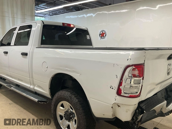 2019 Ram 2500 Tradesman with VIN 3C6UR5CL6KG598109, listed as a IAAI auction lot 42792700 with 167,668 mi miles and . Bid and sale history available at DreamBid. Image 26.