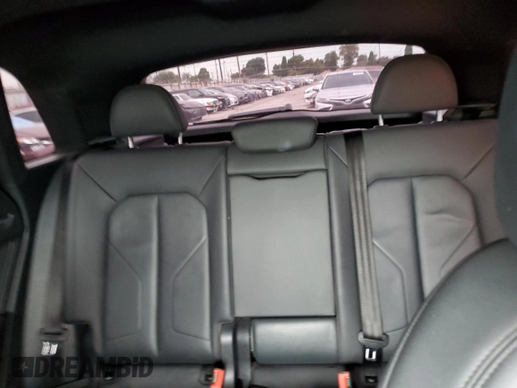 2020 Audi Q3 S line Premium Plus z VIN WA1EECF34L1028676, wystawiony jako Copart lot #65949965 z przebiegiem 80 838 mil mil oraz Czysty tytuł • Clean title. Historia ofert i sprzedaży dostępna na DreamBid. Obrazek 10.