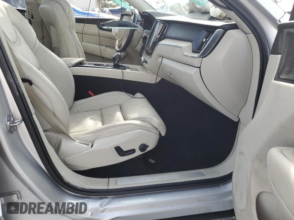 2021 Volvo XC60 Inscription с VIN YV4102DLXM1797908, выставлен на аукционе Copart как лот 58967375 с пробегом Не указан миль и На запчасти • Non repairable. История ставок и продаж доступна на DreamBid. Изображение 7.