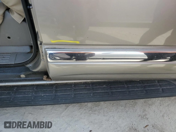 2001 GMC Yukon XL SLT with VIN 3GKEC16T41G178662, listed as a Copart auction lot 76677344 with Not Provided miles and Salvage Title. Bid and sale history available at carsss.com. Image 12.