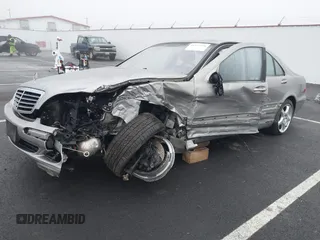2004 Mercedes-Benz S-Class 5.0L with VIN WDBNG84J24A404189, listed as a IAAI auction lot 41337556 with 142,962 mi miles. Bid and sale history available at carsss.com. Image 19.