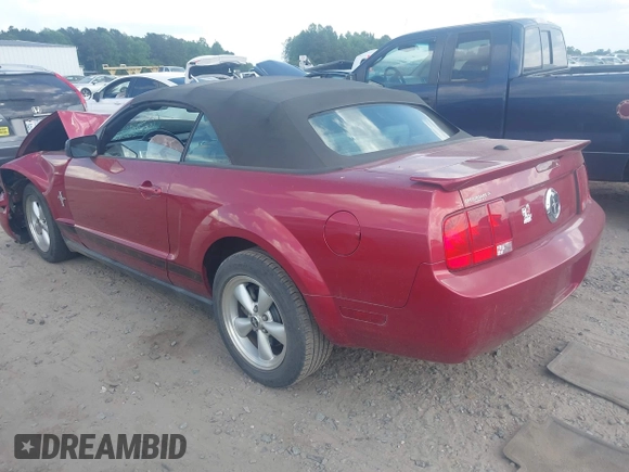 2007 Ford Mustang Deluxe with VIN 1ZVHT84NX75334058, listed as a IAAI auction lot 42187157 with Not provided miles and . Bid and sale history available at DreamBid. Image 3.