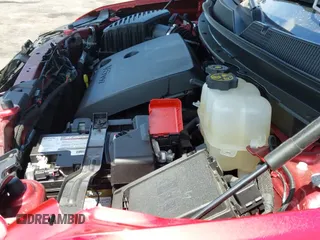 2022 Chevrolet Traverse LT Cloth z VIN 1GNERGKW7NJ154137, wystawiony jako IAAI lot #42181210 z przebiegiem 30 650 mil mil oraz . Historia ofert i sprzedaży dostępna na DreamBid. Obrazek 19.