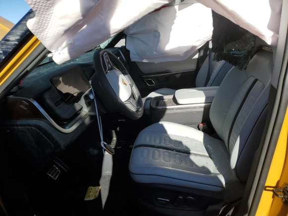 2022 Rivian R1T Launch Edition z VIN 7FCTGAAL2NN011755, wystawiony jako Copart lot #81940684 z przebiegiem Nie podano mil oraz Szkoda całkowita • Salvage title. Historia ofert i sprzedaży dostępna na DreamBid. Obrazek 7.