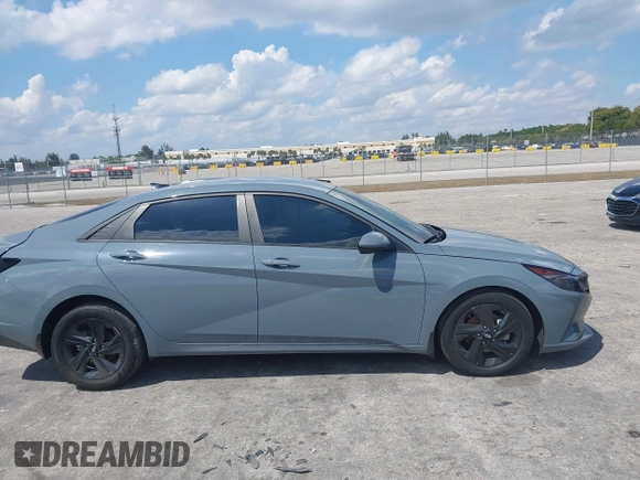 2022 Hyundai Elantra SEL with VIN KMHLM4AG0NU311475, listed as a IAAI auction lot 41897686 with 25,488 mi miles and . Bid and sale history available at DreamBid. Image 13.